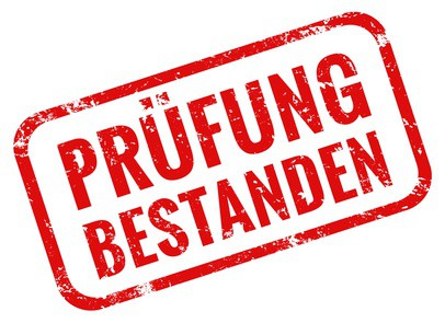 prfung bestanden stempel rot grunge